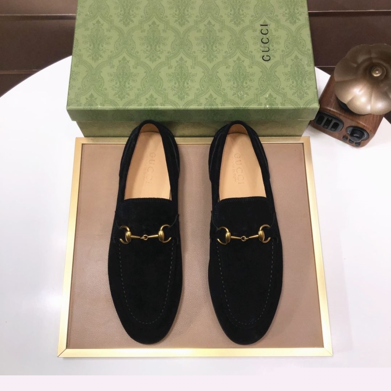 G*u*i leather shoes